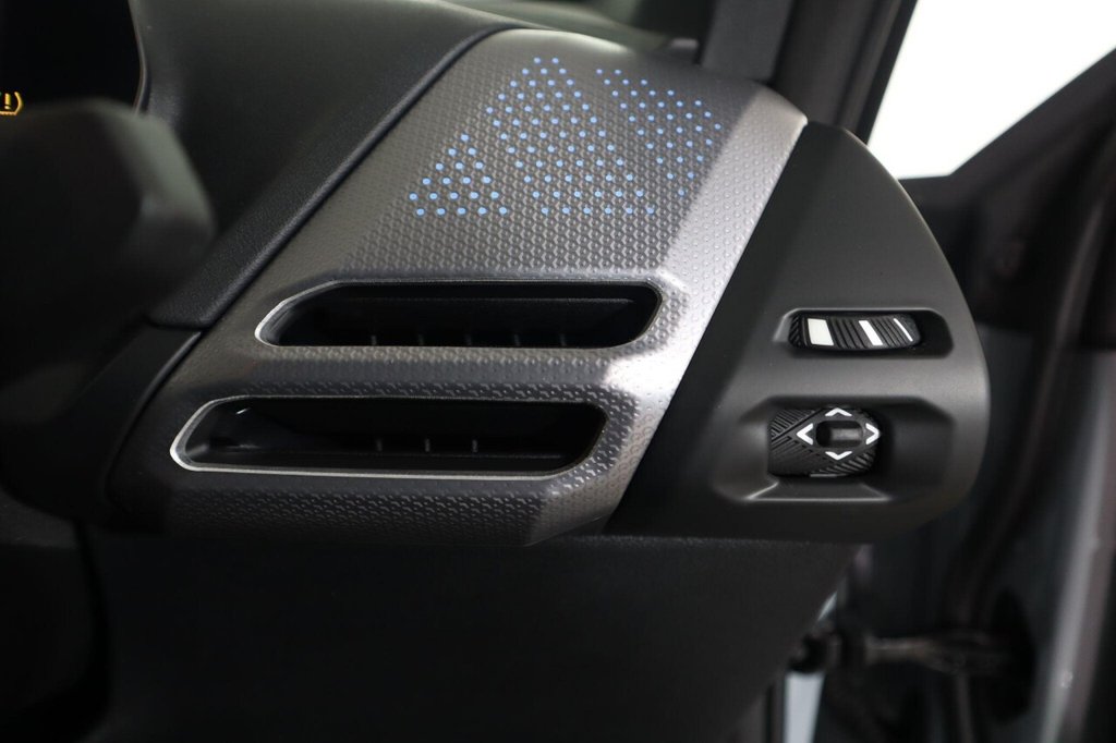 Used BMW 2 Series 2025 for sale - 77307370: Photo 25