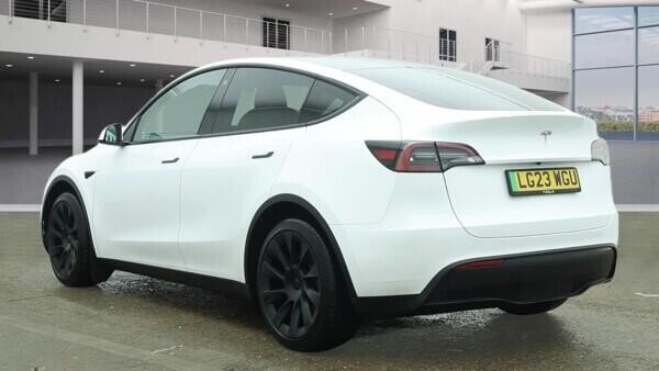 Used Tesla Model Y 2023 for sale - 77551811: Photo 2