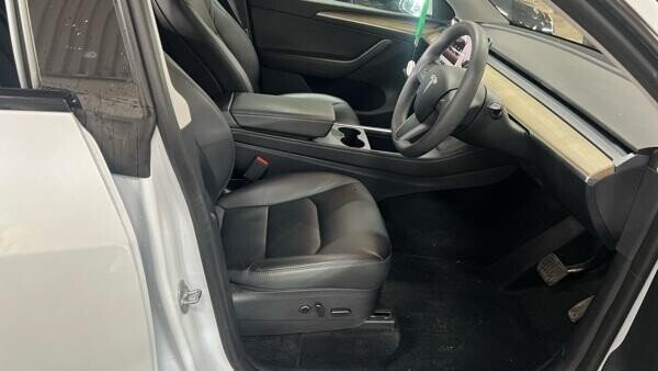 Used Tesla Model Y 2023 for sale - 77551811: Photo 8