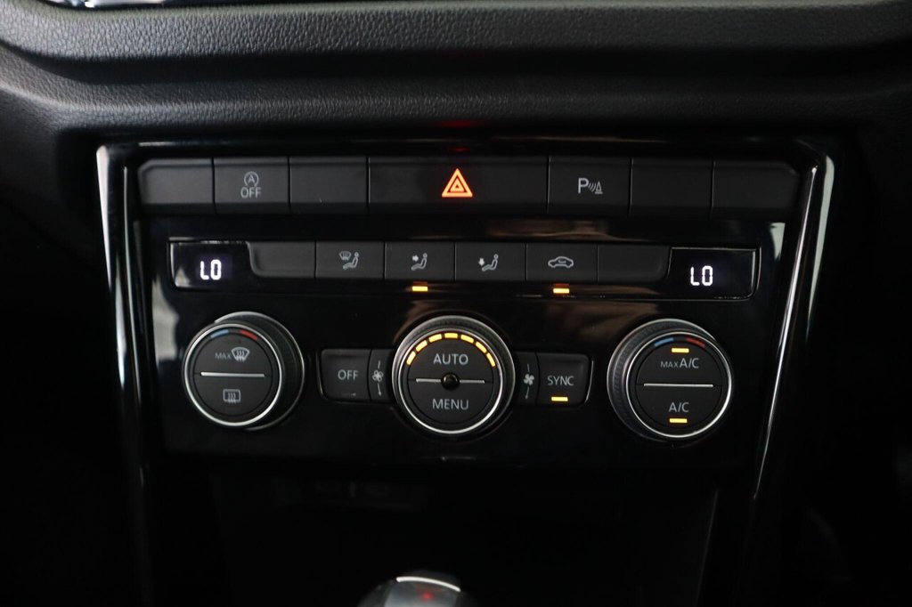 Used Volkswagen T-Roc 2021 for sale - 76470343: Photo 22