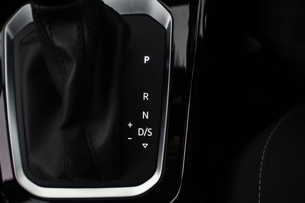 Used Volkswagen T-Roc 2021 for sale - 76470343: Photo 23