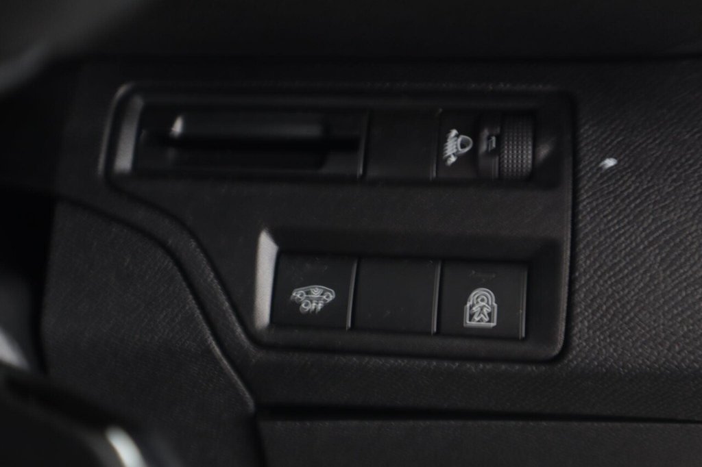 Used Peugeot 3008 2020 for sale - 77153627: Photo 25