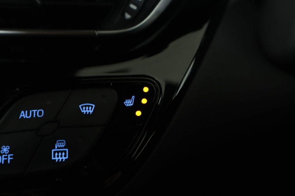 Used Toyota C-HR 2021 for sale - 77384533: Photo 24