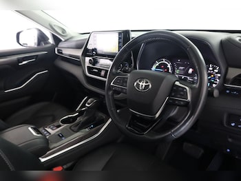 Used Toyota Highlander 2021 for sale - 77287724: Photo