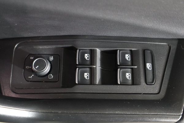 Used Volkswagen T-Roc 2020 for sale - 76010222: Photo 25