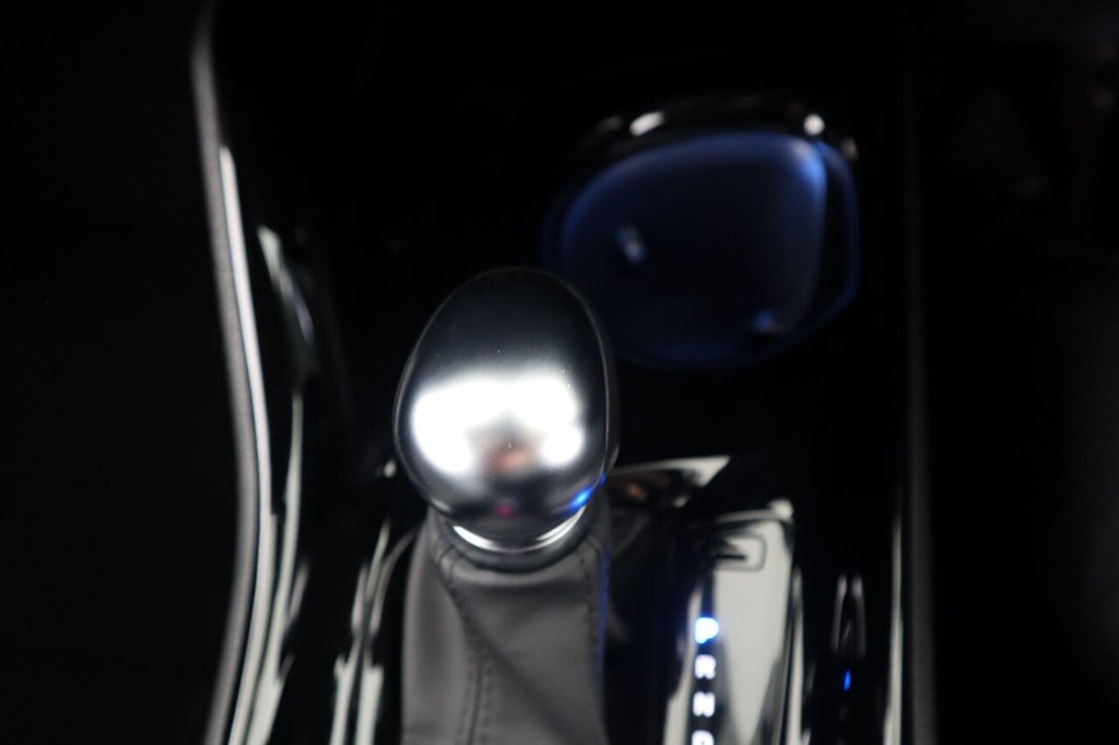 Used Toyota C-HR 2022 for sale - 76768512: Photo 11