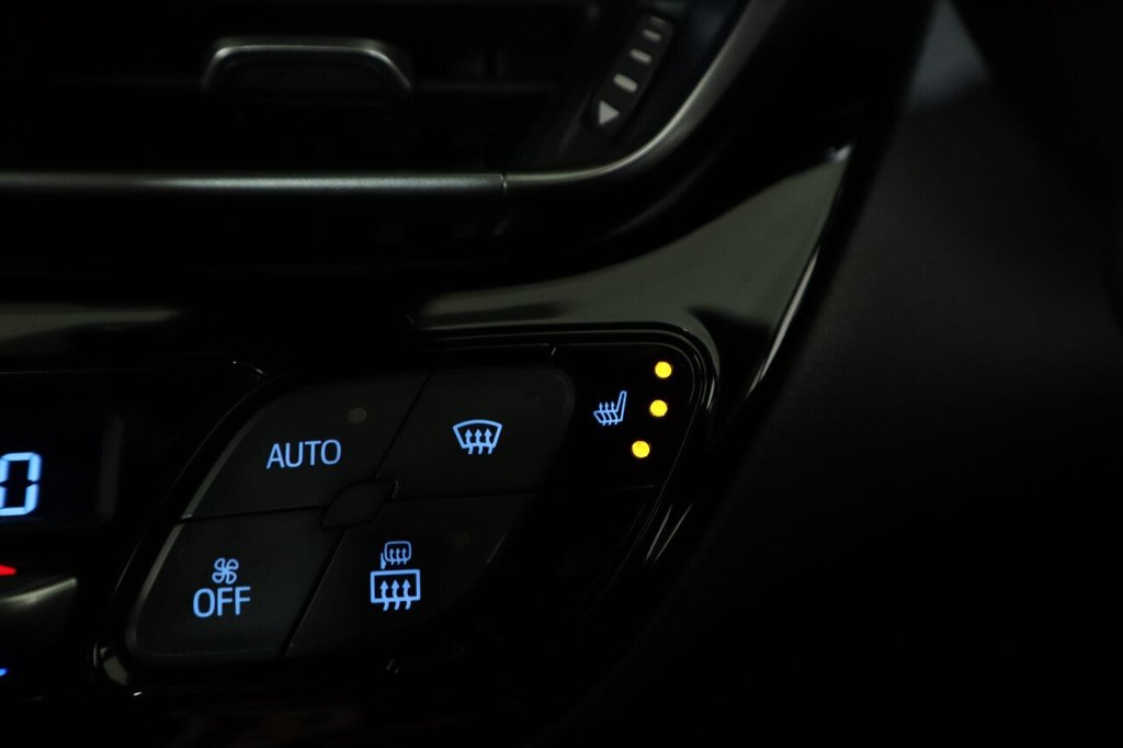 Used Toyota C-HR 2022 for sale - 76768512: Photo 22