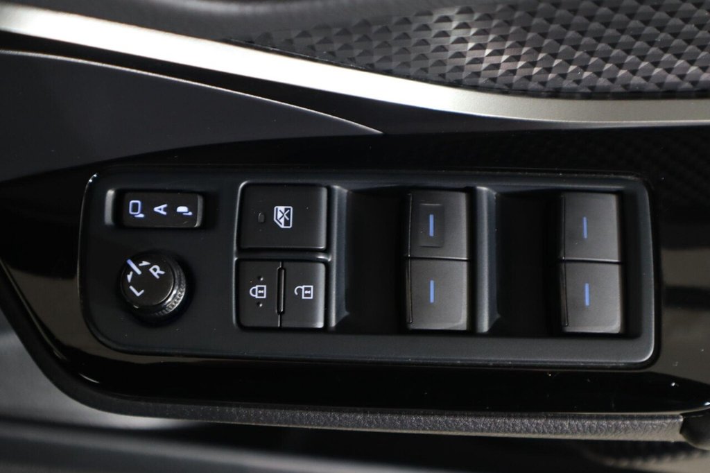 Used Toyota C-HR 2022 for sale - 76768512: Photo 27