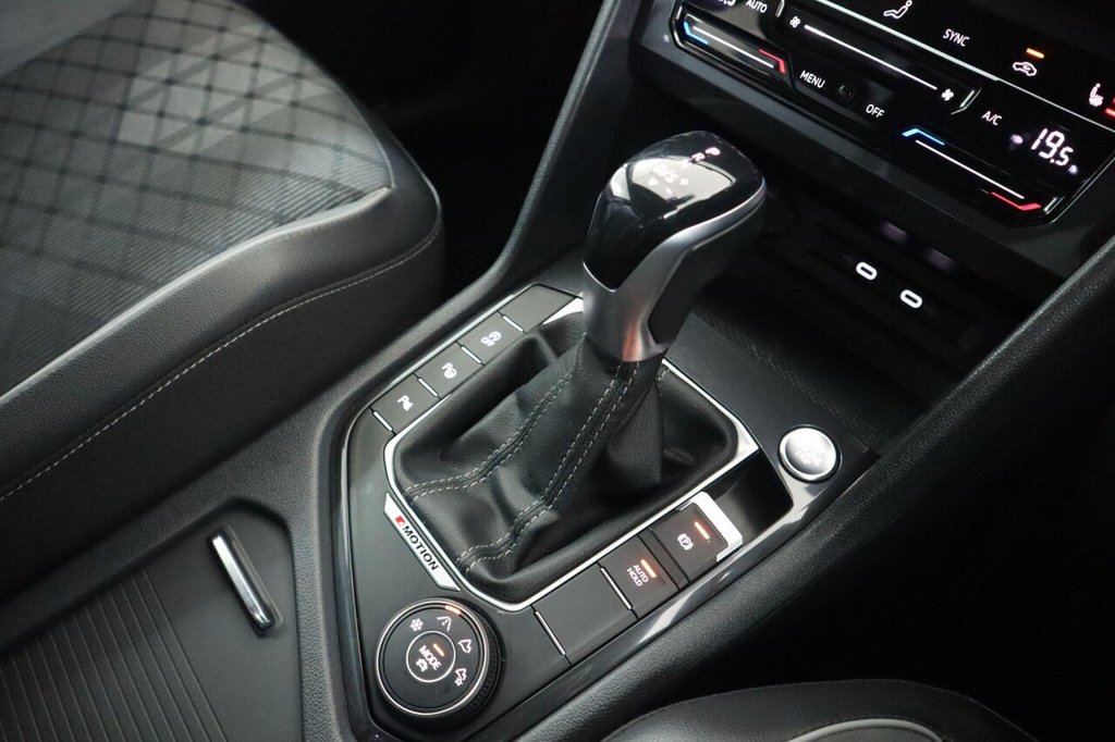 Used Volkswagen Tiguan Allspace 2021 for sale - 76950548: Photo 48