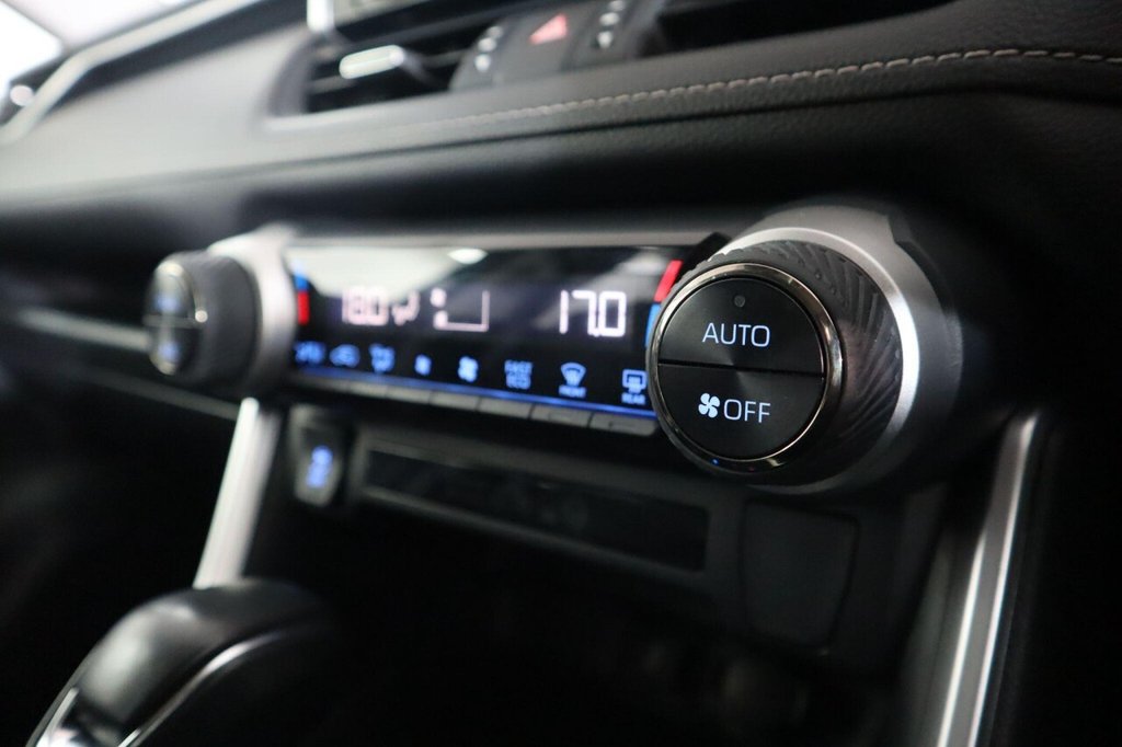 Used Toyota RAV4 2022 for sale - 76901077: Photo 32