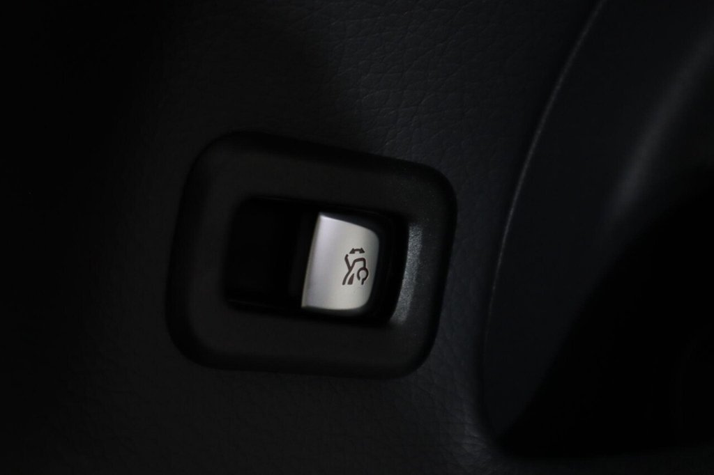 Used Mercedes-Benz EQC 2022 for sale - 76223754: Photo 24