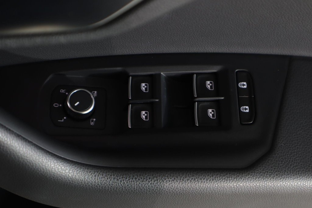 Used Volkswagen Touareg 2023 for sale - 77673474: Photo 31