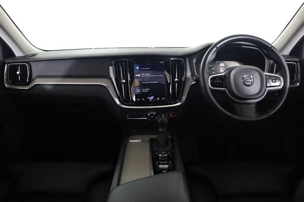 Used Volvo V60 2018 for sale - 77200231: Photo 11