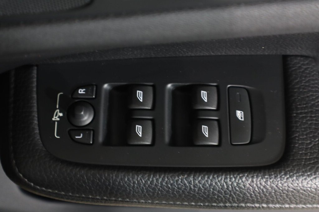 Used Volvo V60 2018 for sale - 77200231: Photo 23