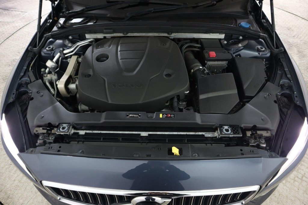 Used Volvo V60 2018 for sale - 77200231: Photo 25