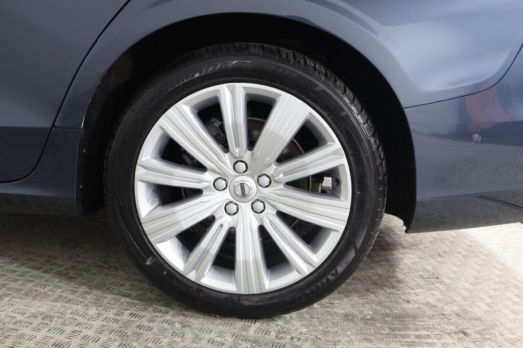 Used Volvo V60 2018 for sale - 77200231: Photo 29