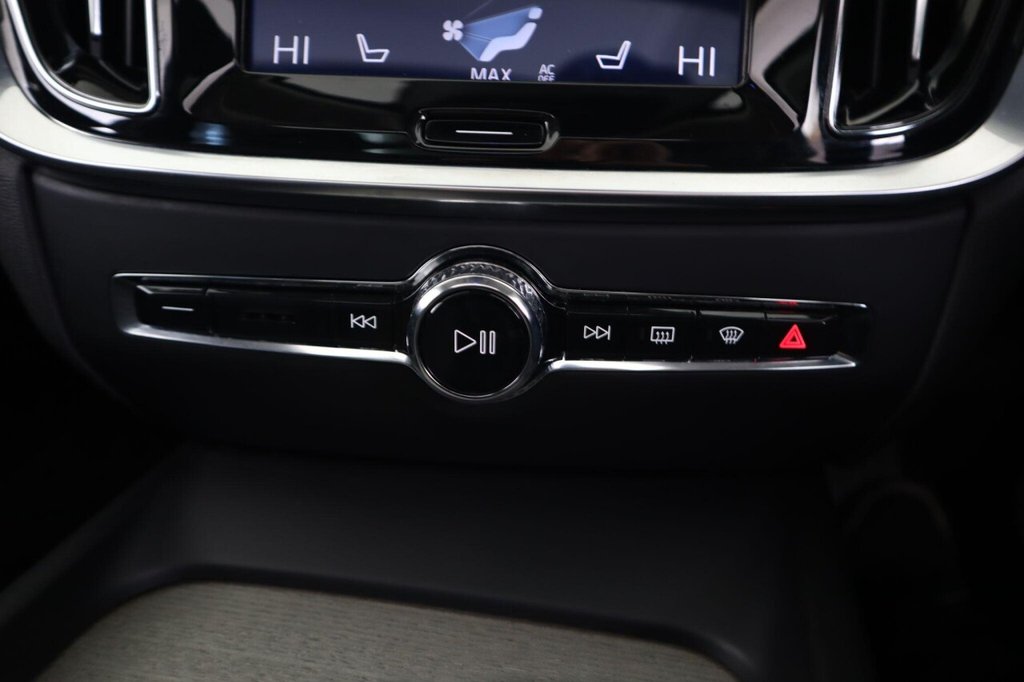 Used Volvo V60 2018 for sale - 77200231: Photo 30