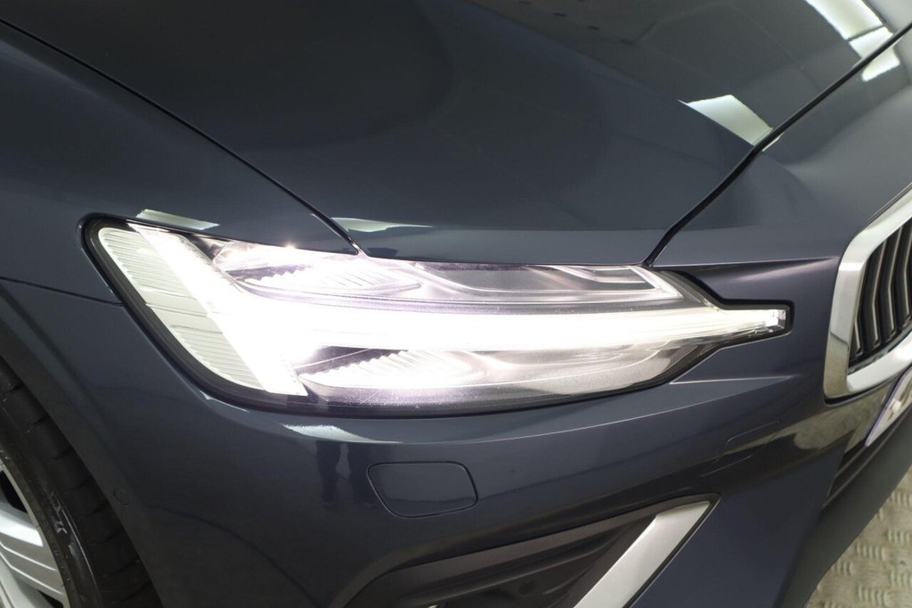 Used Volvo V60 2018 for sale - 77200231: Photo 48