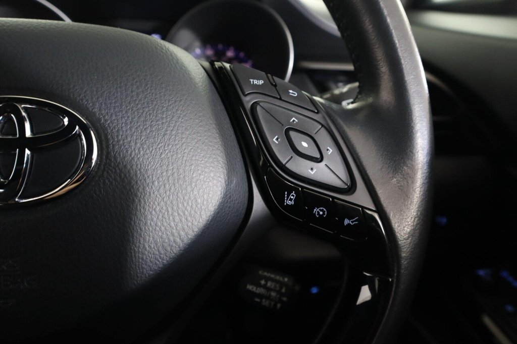 Used Toyota C-HR 2022 for sale - 76356744: Photo 17