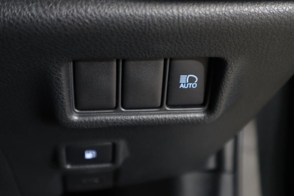 Used Toyota C-HR 2022 for sale - 76356744: Photo 25