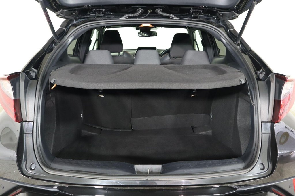 Used Toyota C-HR 2022 for sale - 76356744: Photo 44