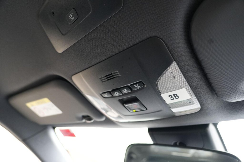 Used Toyota Corolla 2020 for sale - 76923841: Photo 28