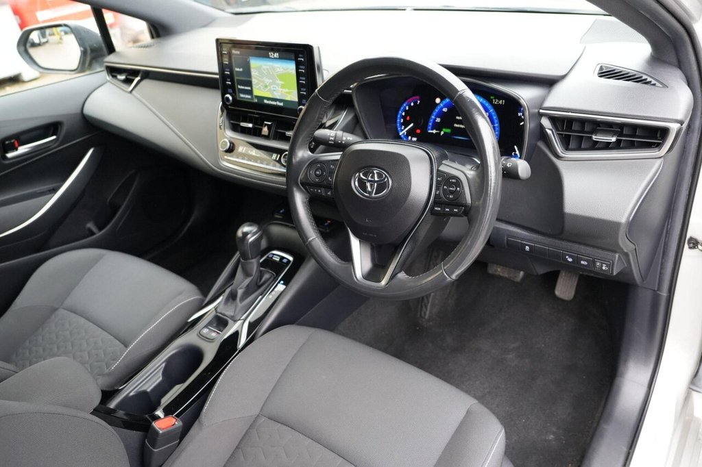 Used Toyota Corolla 2020 for sale - 76923841: Photo 3