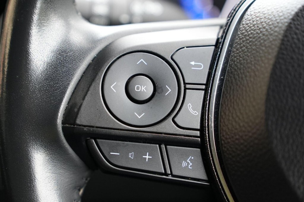 Used Toyota Corolla 2020 for sale - 76923841: Photo 33