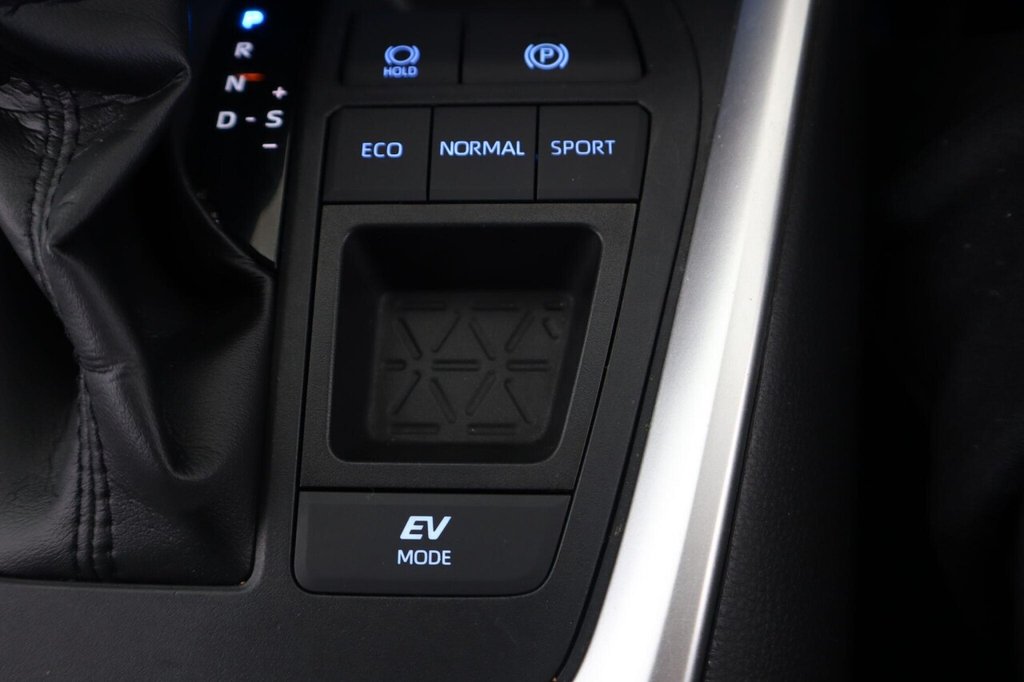 Used Toyota RAV4 2020 for sale - 77551790: Photo 25