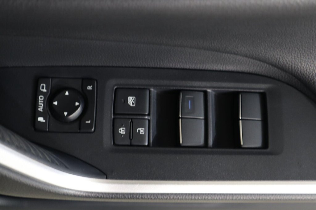 Used Toyota RAV4 2020 for sale - 77551790: Photo 28