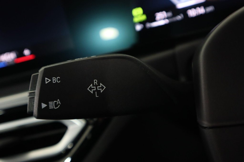 Used BMW 3 Series 2024 for sale - 76740392: Photo 21