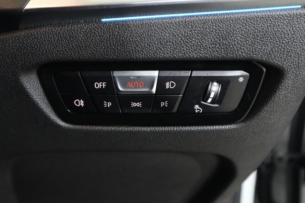 Used BMW 3 Series 2024 for sale - 76740392: Photo 25