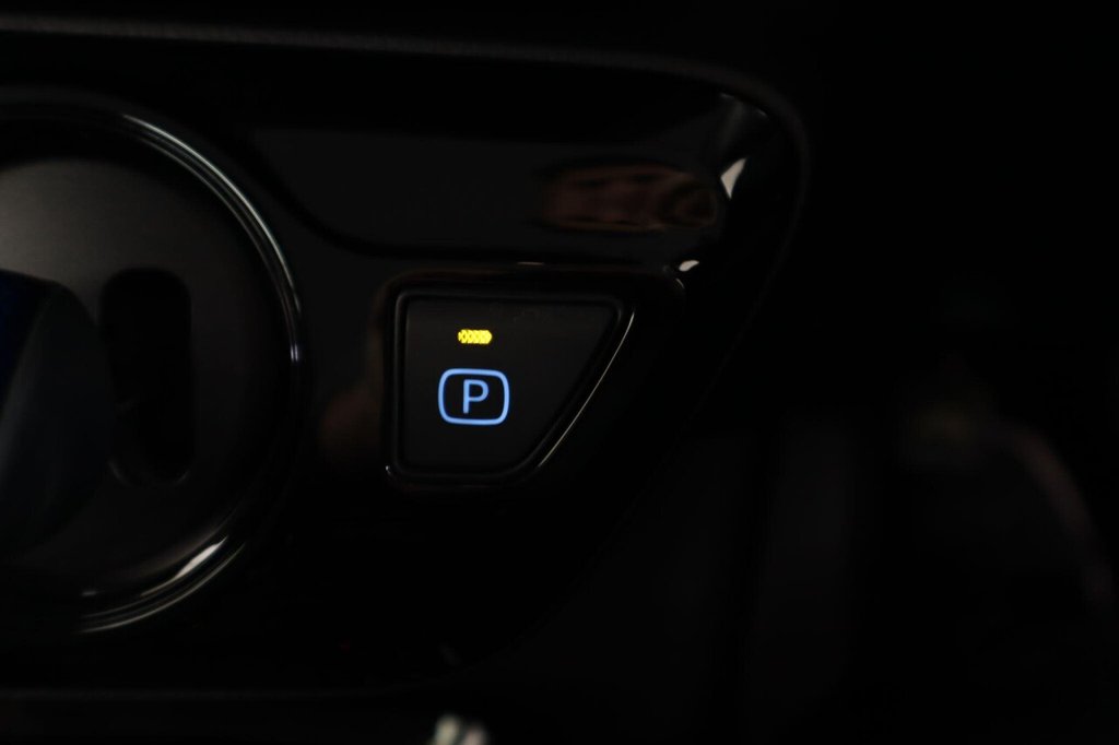 Used Toyota Prius 2020 for sale - 77981528: Photo 23