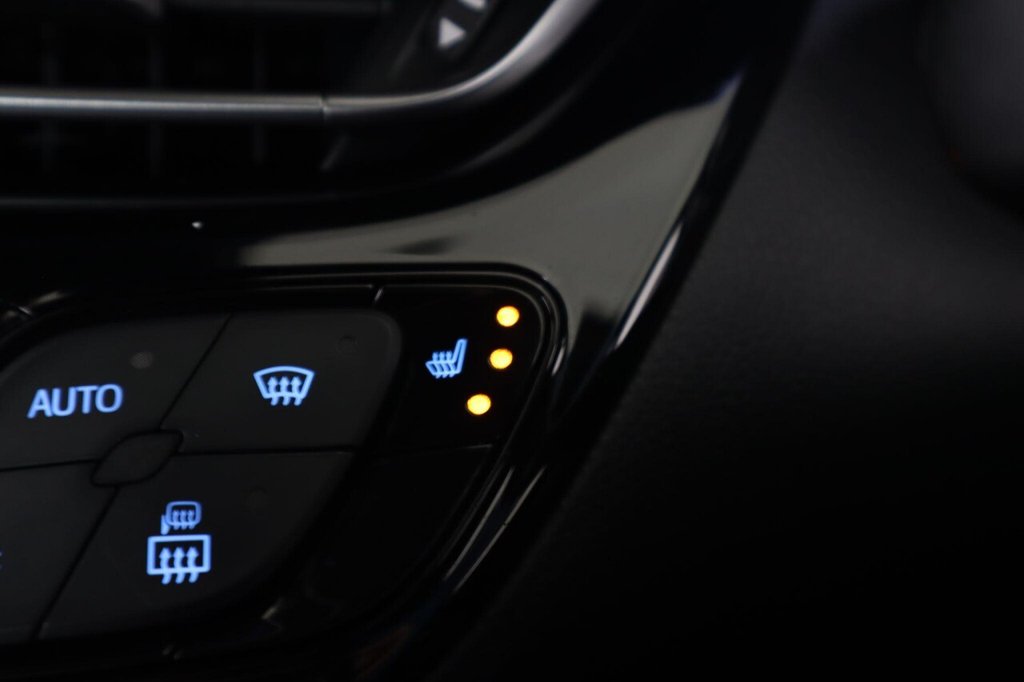 Used Toyota C-HR 2018 for sale - 77276517: Photo 23