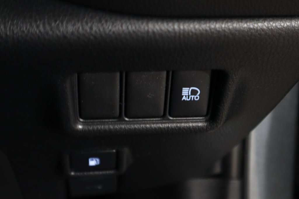 Used Toyota C-HR 2018 for sale - 77276517: Photo 26