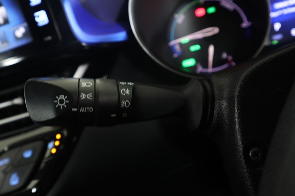 Used Toyota C-HR 2018 for sale - 77276517: Photo 50