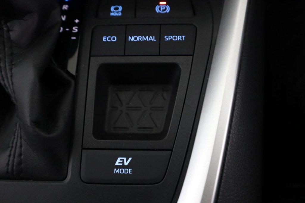 Used Toyota RAV4 2020 for sale - 76510049: Photo 24