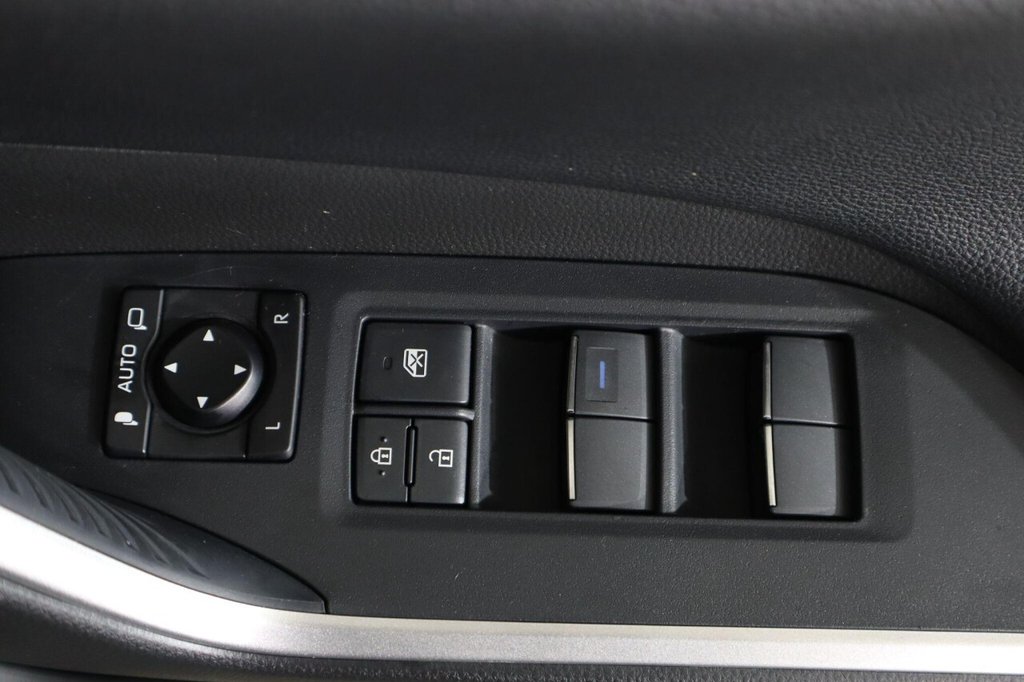 Used Toyota RAV4 2020 for sale - 76510049: Photo 27