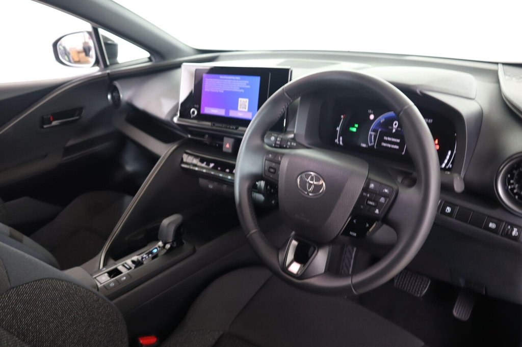 Used Toyota C-HR 2025 for sale - 77952841: Photo 11
