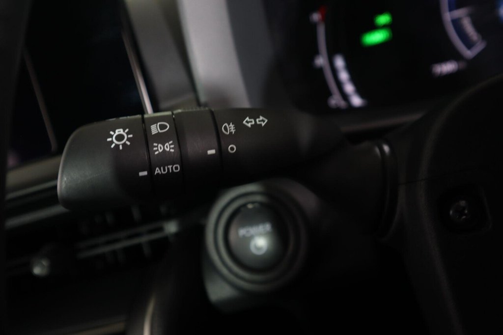 Used Toyota C-HR 2025 for sale - 77952841: Photo 21