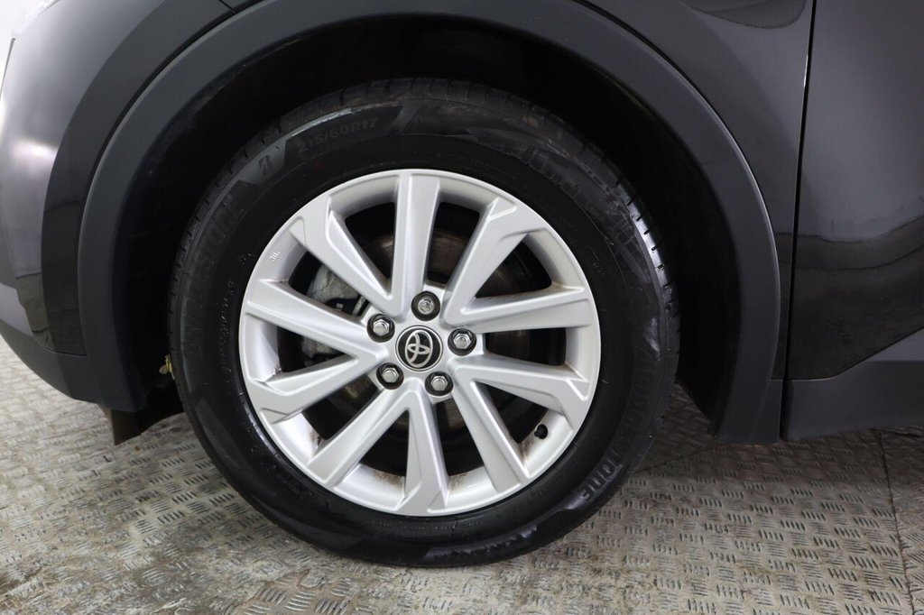 Used Toyota C-HR 2025 for sale - 77952841: Photo 31