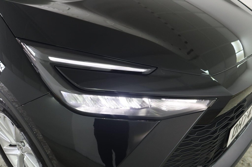 Used Toyota C-HR 2025 for sale - 77952841: Photo 47