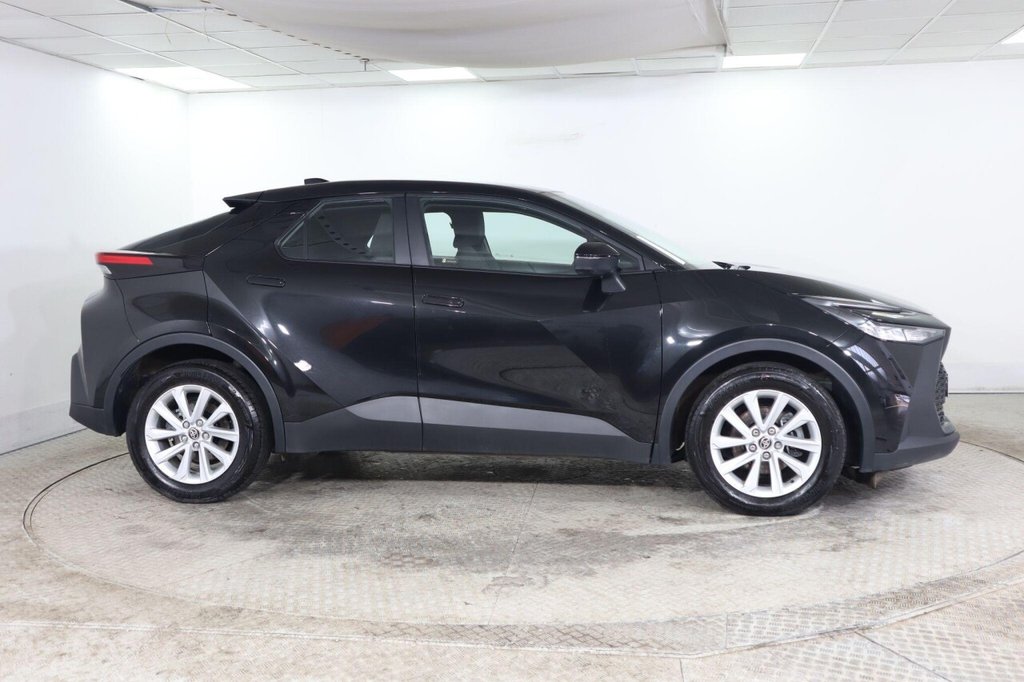 Used Toyota C-HR 2025 for sale - 77952841: Photo 9