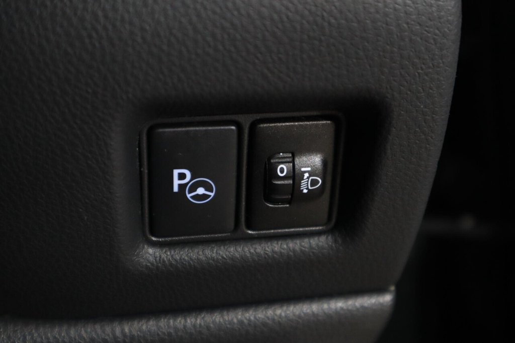 Used Toyota C-HR 2022 for sale - 76496454: Photo 24