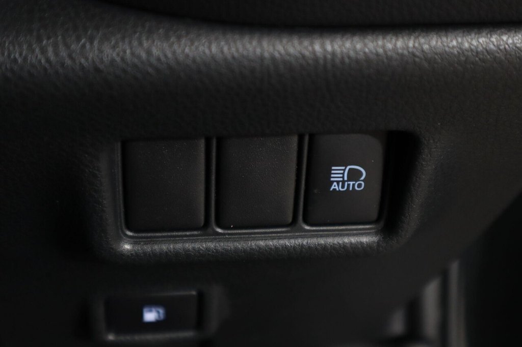 Used Toyota C-HR 2022 for sale - 76496454: Photo 25