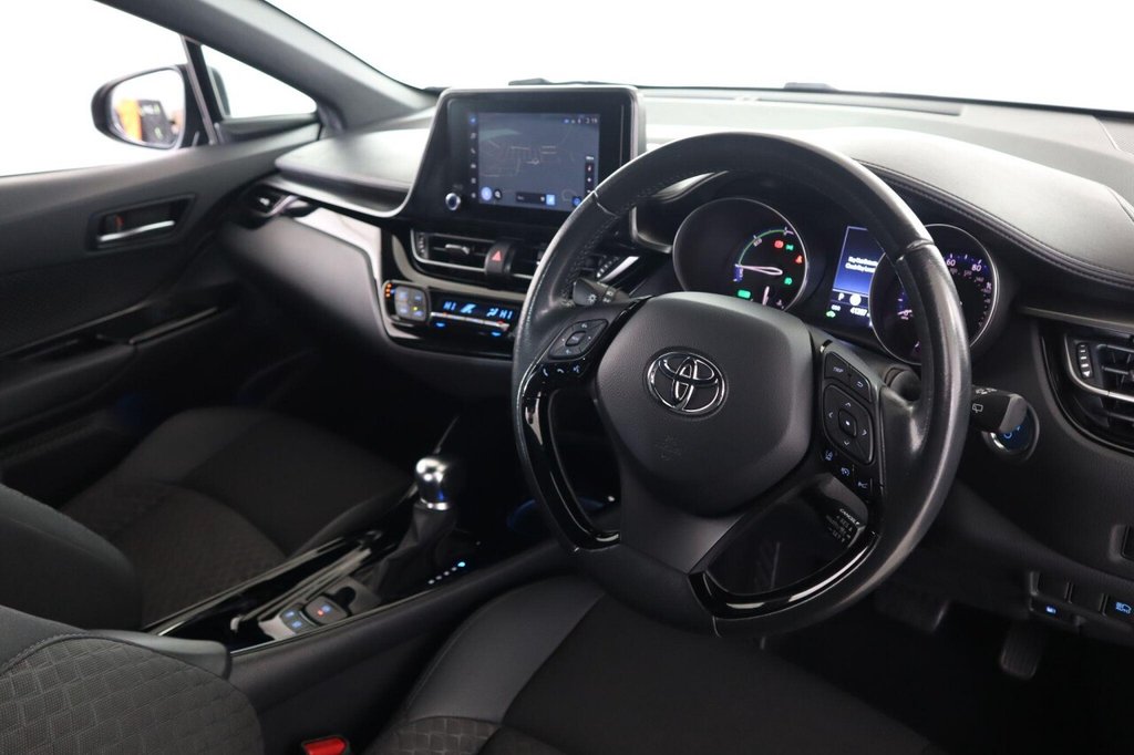 Used Toyota C-HR 2022 for sale - 76496454: Photo 48