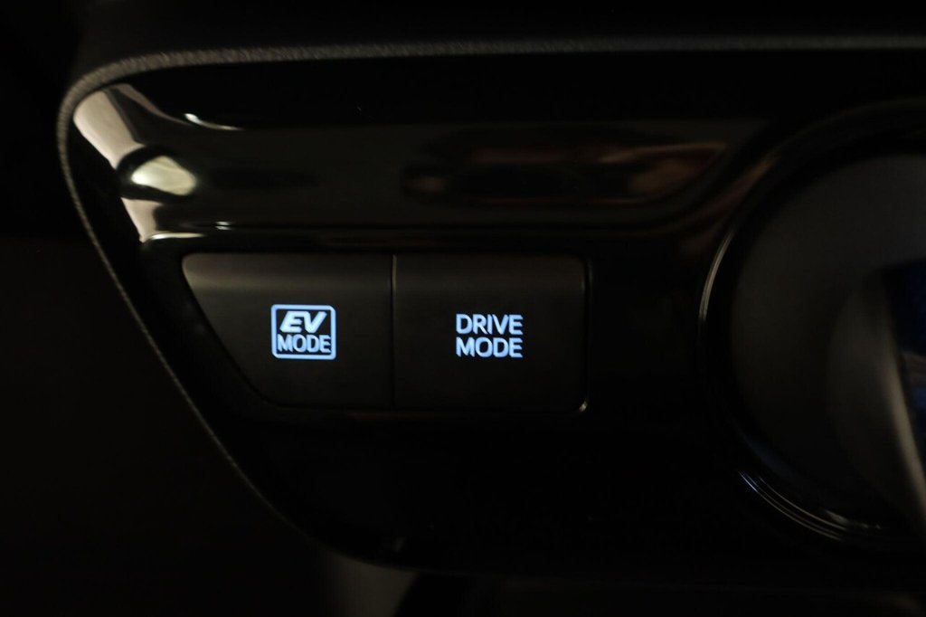 Used Toyota Prius 2022 for sale - 76604970: Photo 24