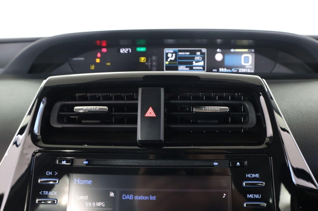 Used Toyota Prius 2022 for sale - 76604970: Photo 35