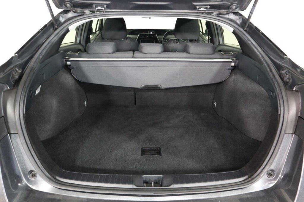 Used Toyota Prius 2022 for sale - 76604970: Photo 44