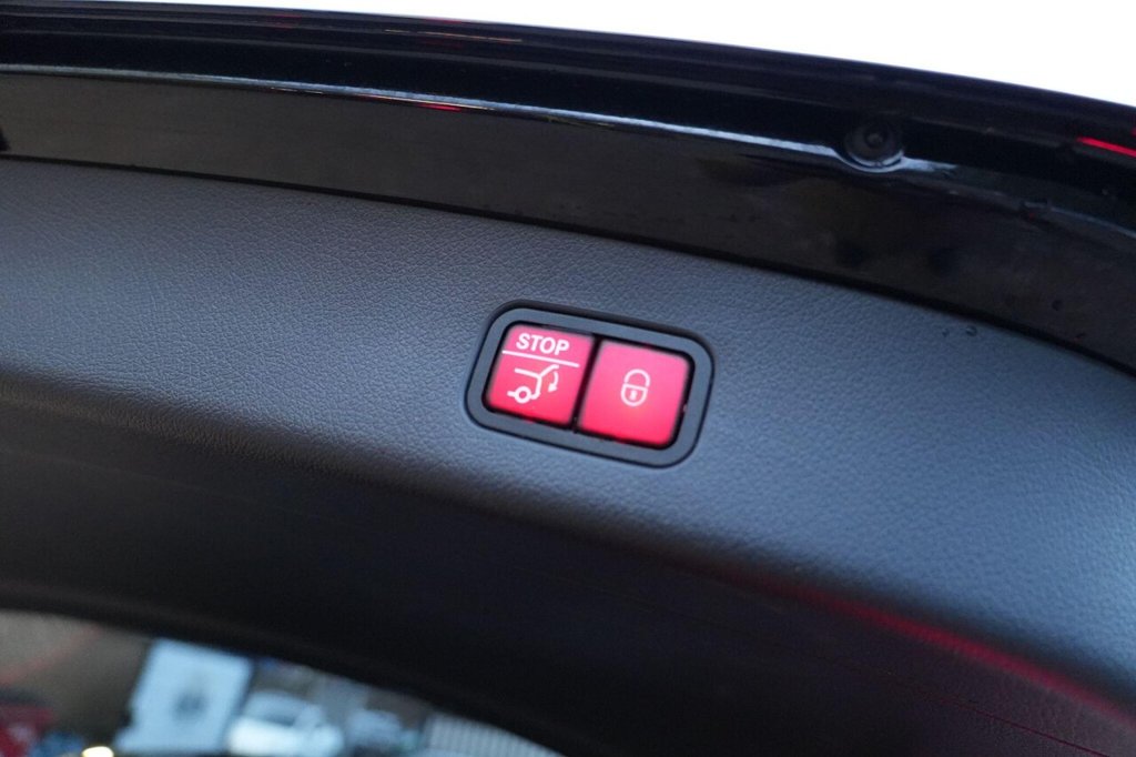 Used Mercedes-Benz GLC 2023 for sale - 77263890: Photo 23